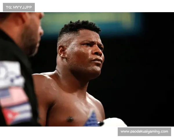 小奥蒂兹升重至154磅，专家评其重拳或将考验卢宾下巴